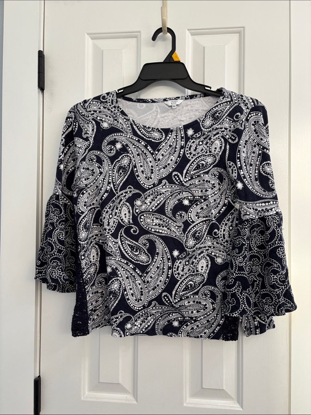 crown & ivy Navy and White Paisley Scoop Neck Blouse